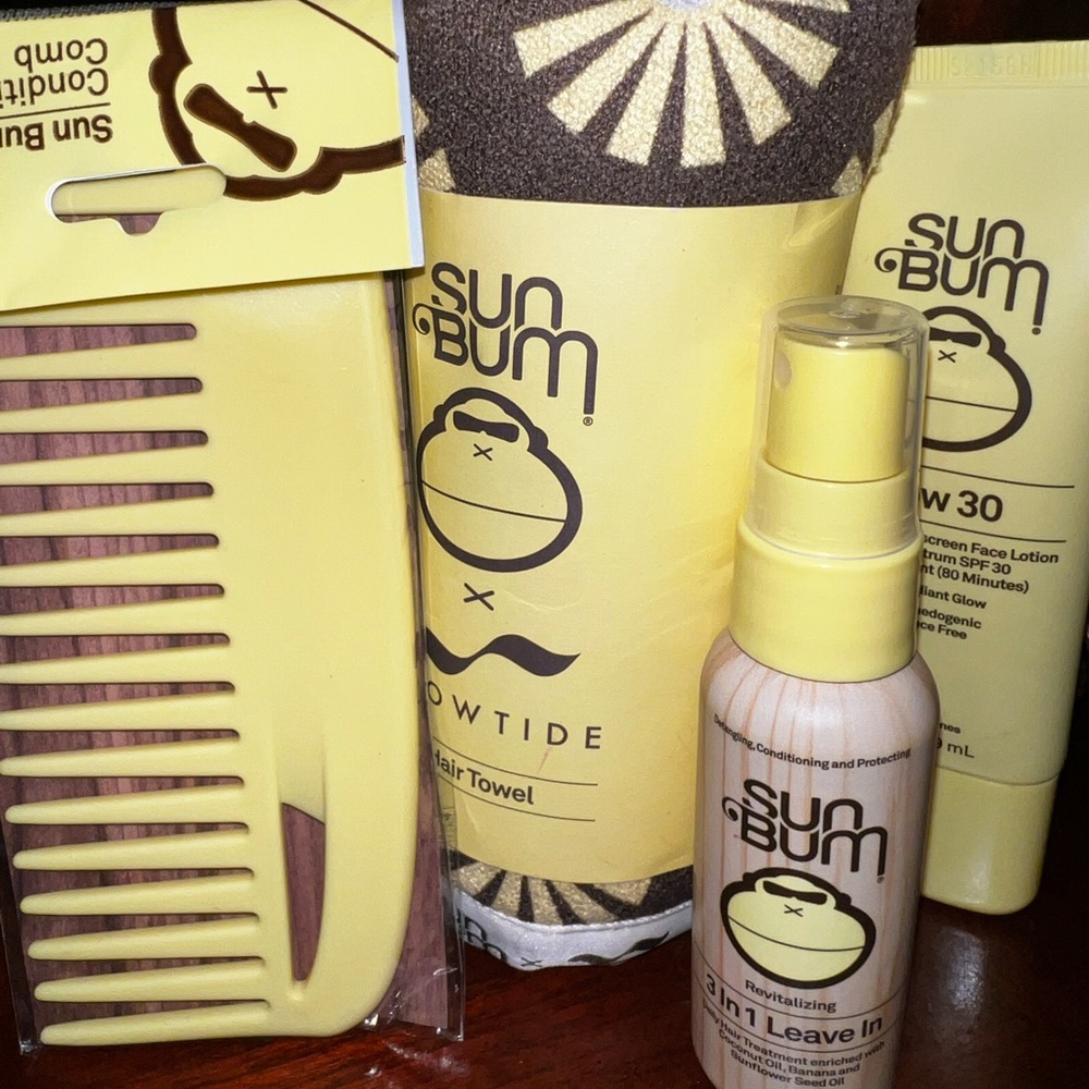 NWT Sun Bum Summer of Fun Bundle w/ GWP
